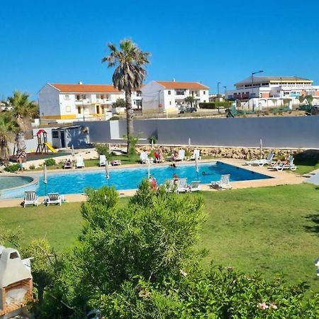 Enjoy Pool, Beach And More At This Nice Apartment Only 3 Minutes From Mareta'S Beach Sagres Bagian luar foto